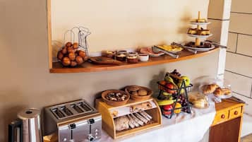 Free daily local cuisine breakfast
