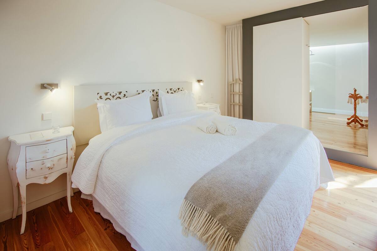 Casa do Jacaranda | Egyptian cotton sheets, premium bedding, pillowtop beds