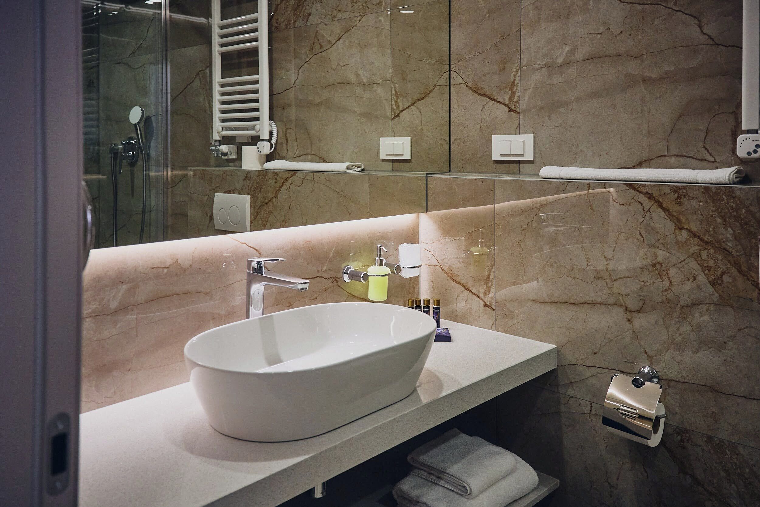 superior double room | 1 bedroom, minibar, in-room safe, desk