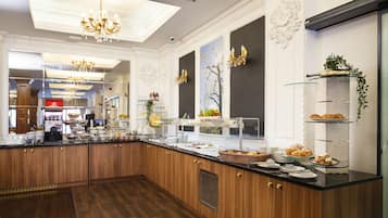 Gratis morgenmadsbuffet hver dag