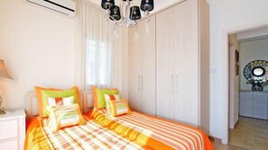 3 bedrooms, in-room safe, individually decorated, individually furnished