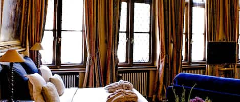 Deluxe Room (Grand)