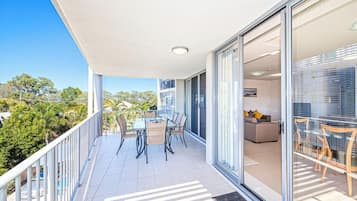 Complimentary Wine - 3 night stay in a 2 Bedoom Apartment | Terrace/patio