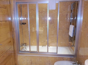 Douche de la salle de bain