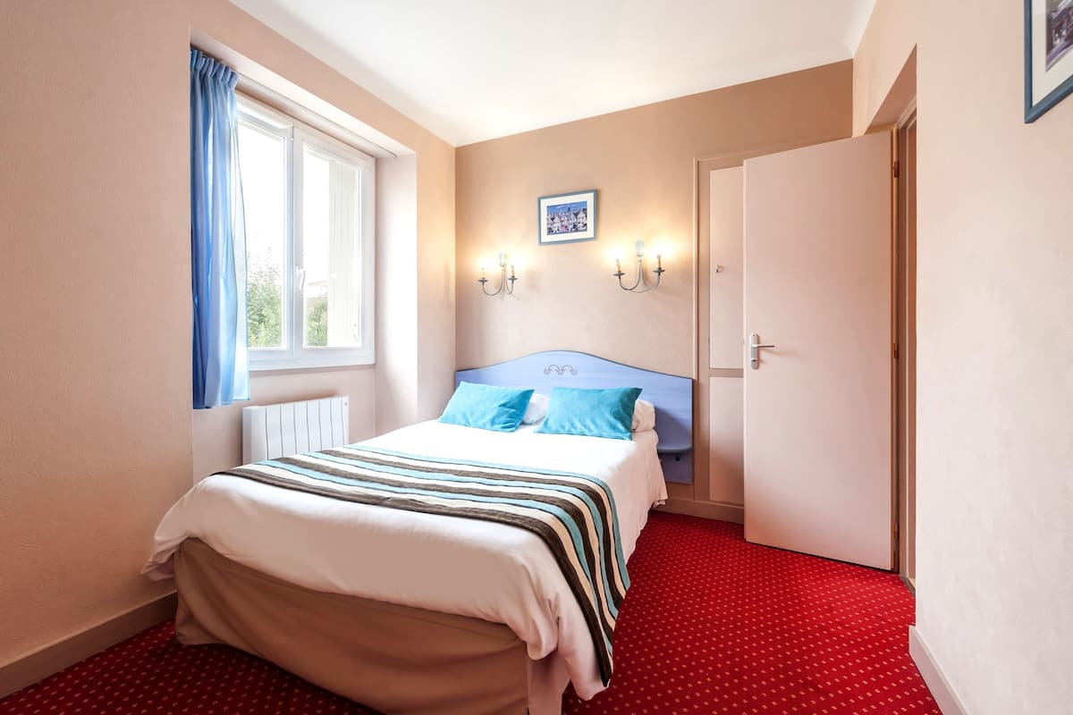 Comfort Double Room | Desk, rollaway beds (surcharge), WiFi (free)