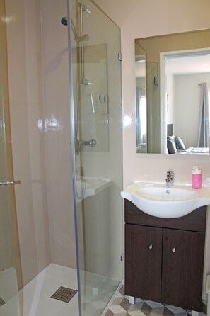 Hair dryer, towels - Lunar Guest House (Porto)
