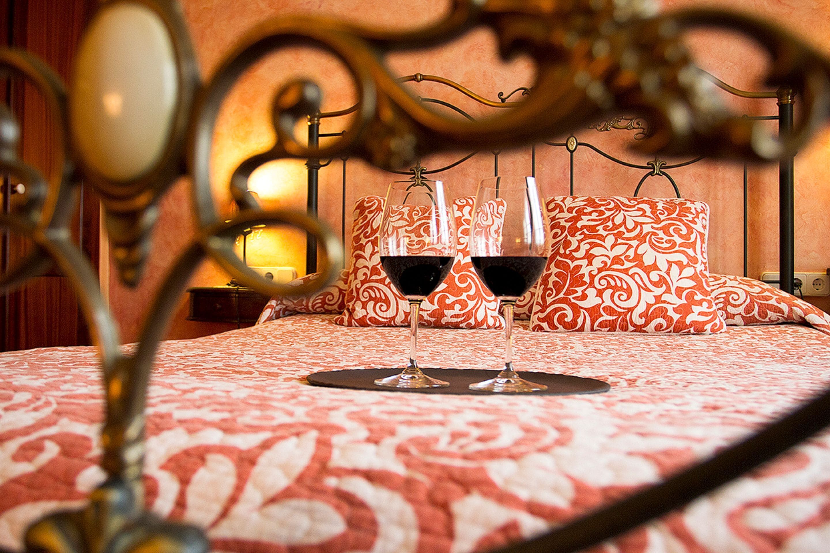 double room, jetted tub | blackout curtains, cots/infant beds, free wifi, bed sheets