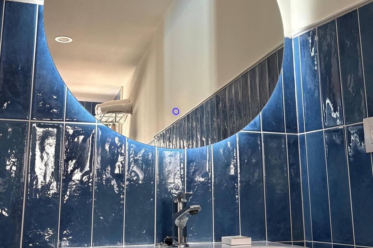 triple room | bathroom | hair dryer, towels