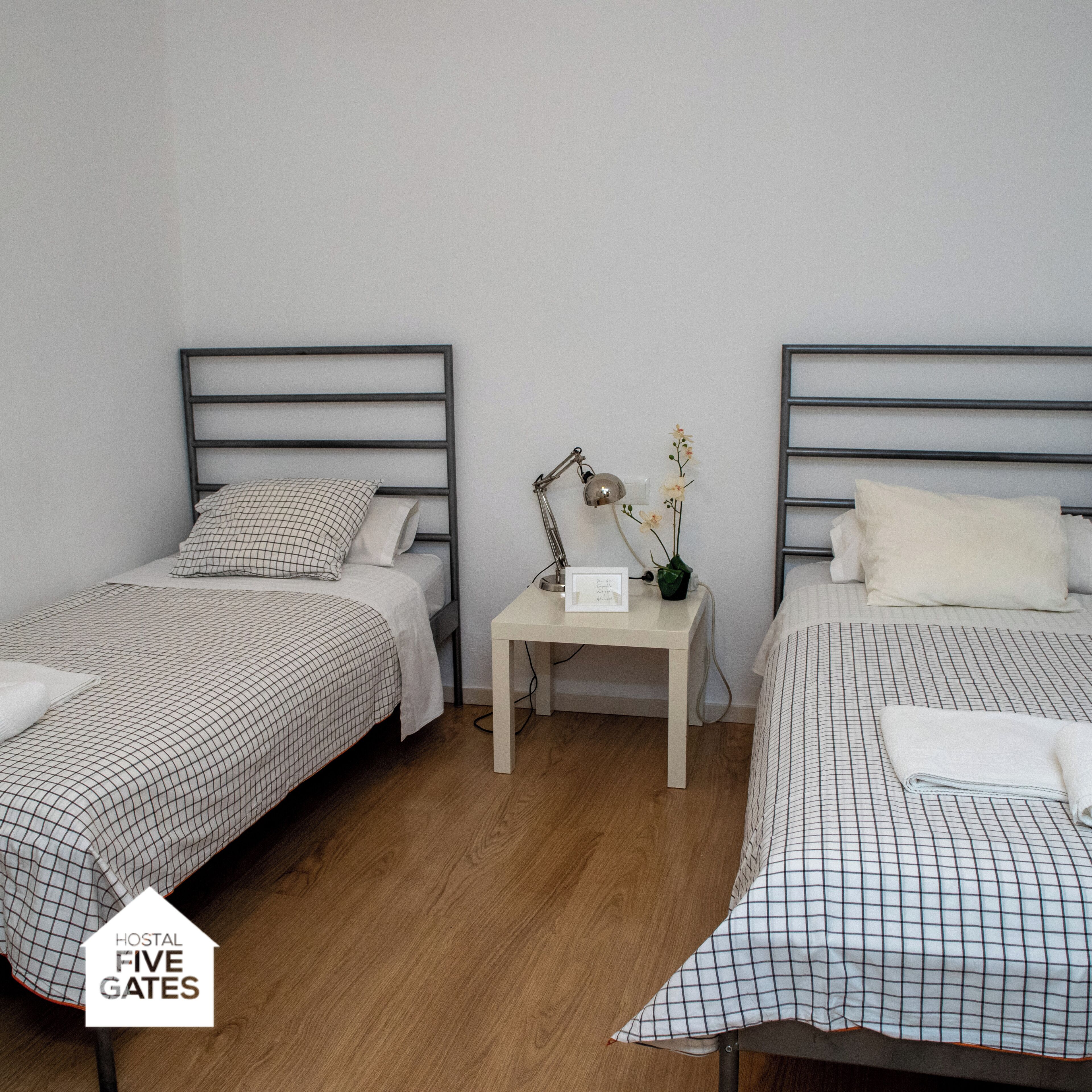 بديكورات فريدة لكل غرفة وطراز فريد لكل وحدة ومساحة عمل للكمبيوتر المحمول