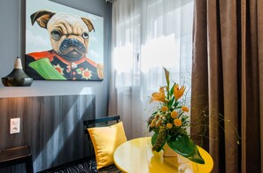 Habitación superior | Escritorio, cortinas opacas, sistema de insonorización