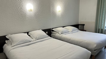 Desk, free cots/infant beds, free WiFi, bed sheets