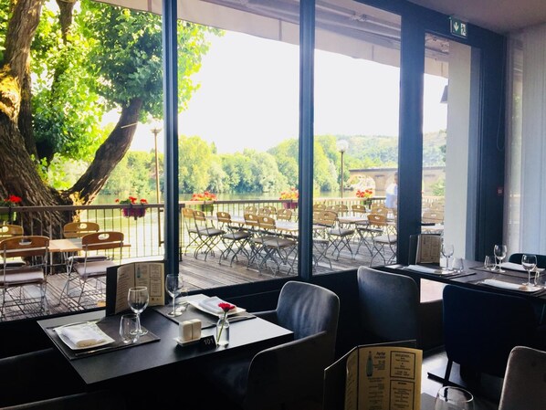 Restaurant - La Chartreuse Logis Hotel Restaurant (Cahors)