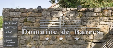 Entrada de la propiedad