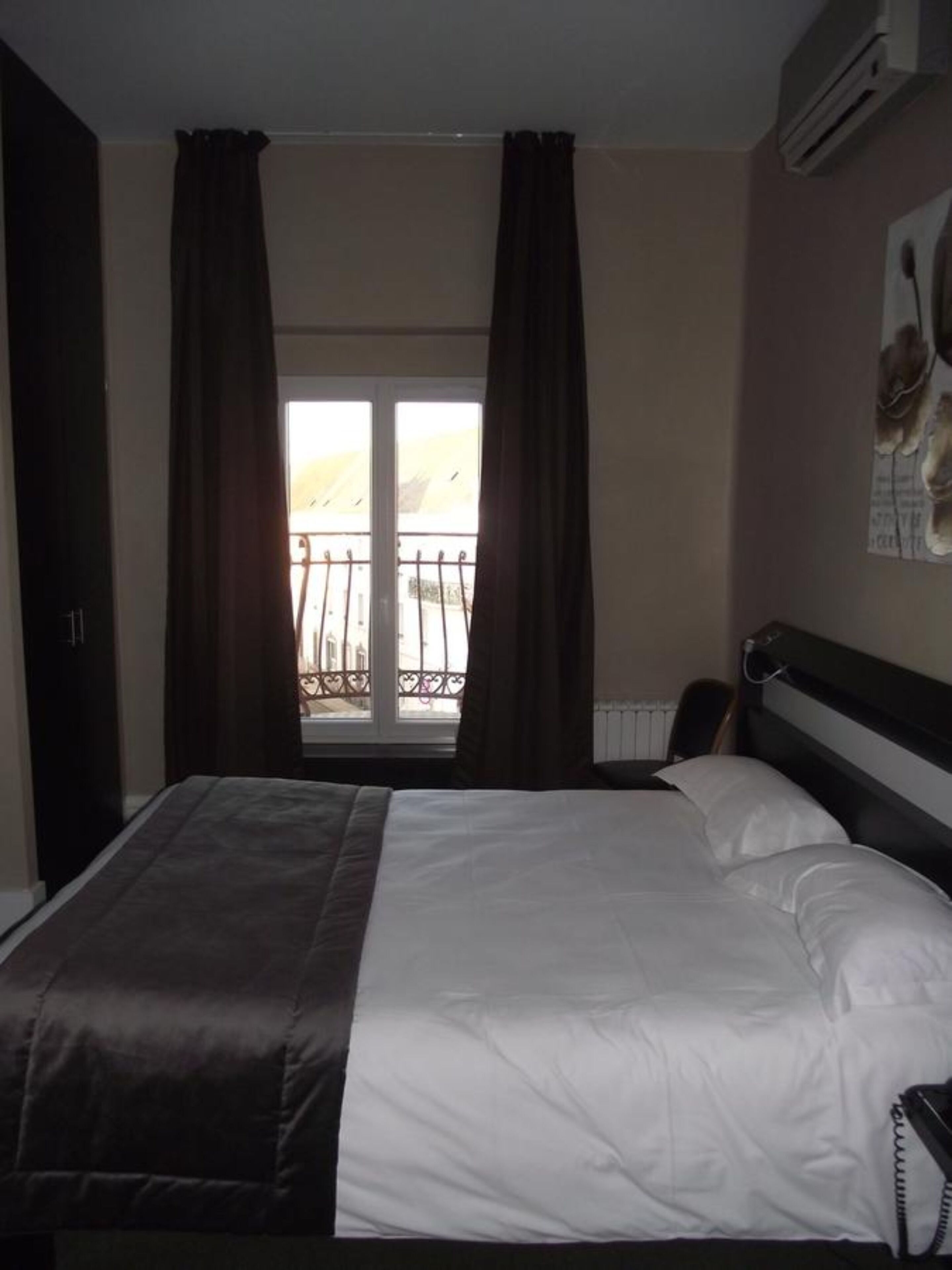 Foto - Logis Hotel des Bourbons Montluçon Climatisé