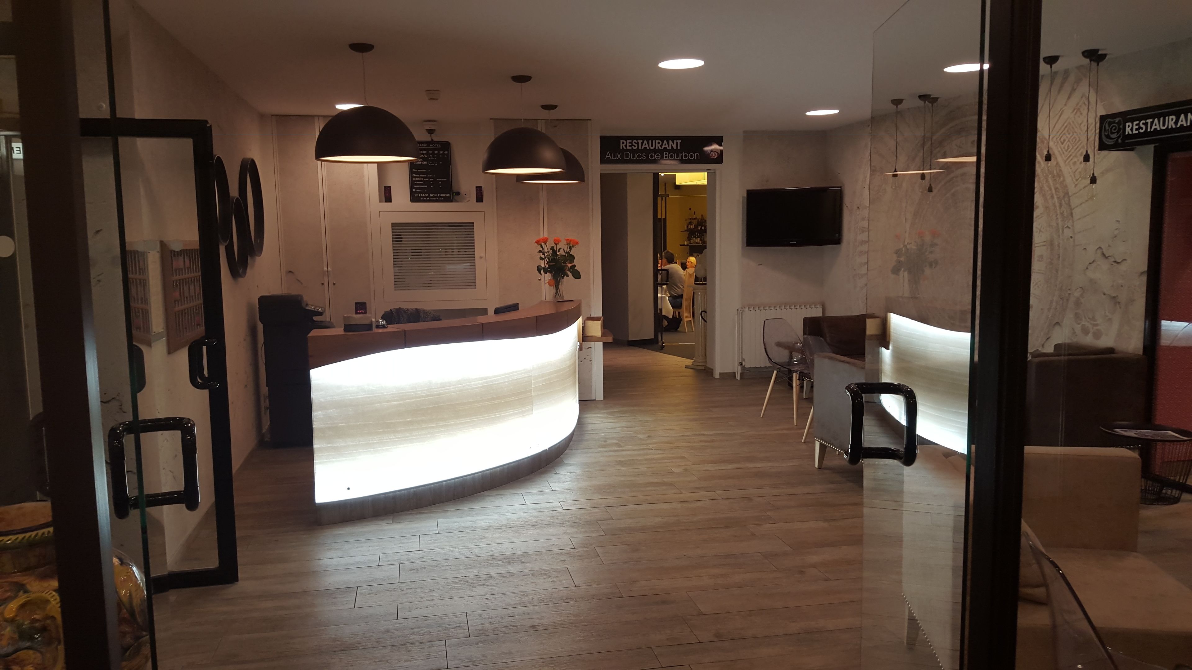 Foto - Logis Hotel des Bourbons Montluçon Climatisé