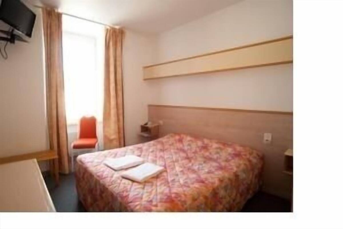 Double Room | Desk, iron/ironing board, free cots/infant beds, free WiFi