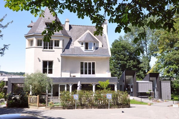 Le Clos Du Pontic Logis Et Cit'hotel - Landerneau