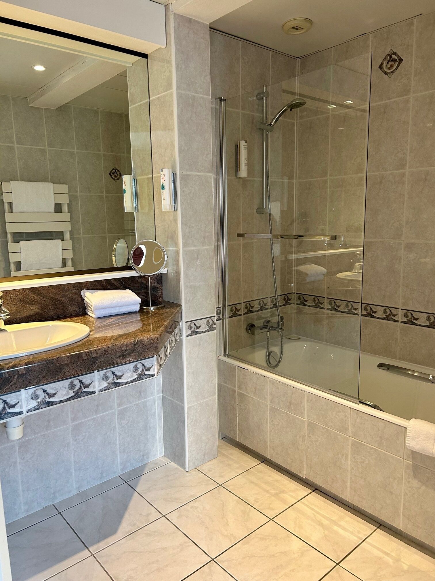 superior double or twin room | bathroom | free toiletries, hair dryer, towels