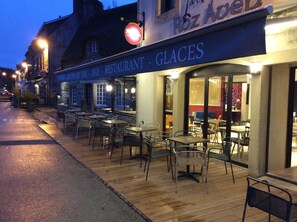 Terrace/patio - Citotel La Chaumiere Roz Aven (Pont-Aven)