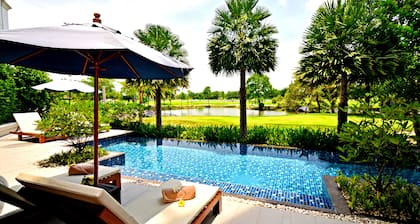 Summit Windmill Golf Suite Hotel @Suvarnabhumi