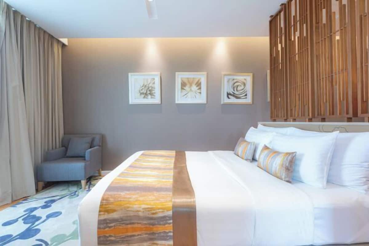 1 bedroom, minibar, in-room safe, desk