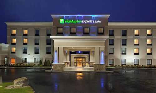 Holiday Inn Express Hotel & Suites Malone by IHG