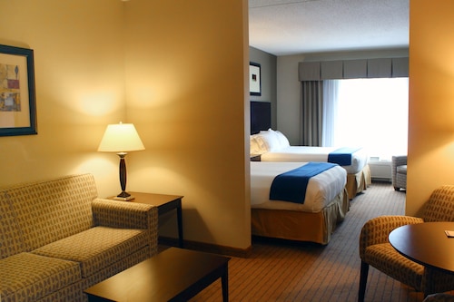 Holiday Inn Express Hotel & Suites Malone by IHG
