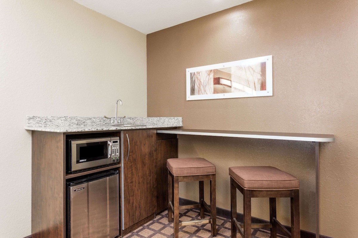 desk, soundproofing, iron/ironing board, free cots/infant beds