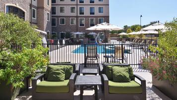 Área de parrillas y picnic