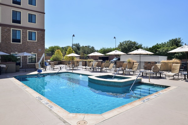 Außenpool, Liegestühle