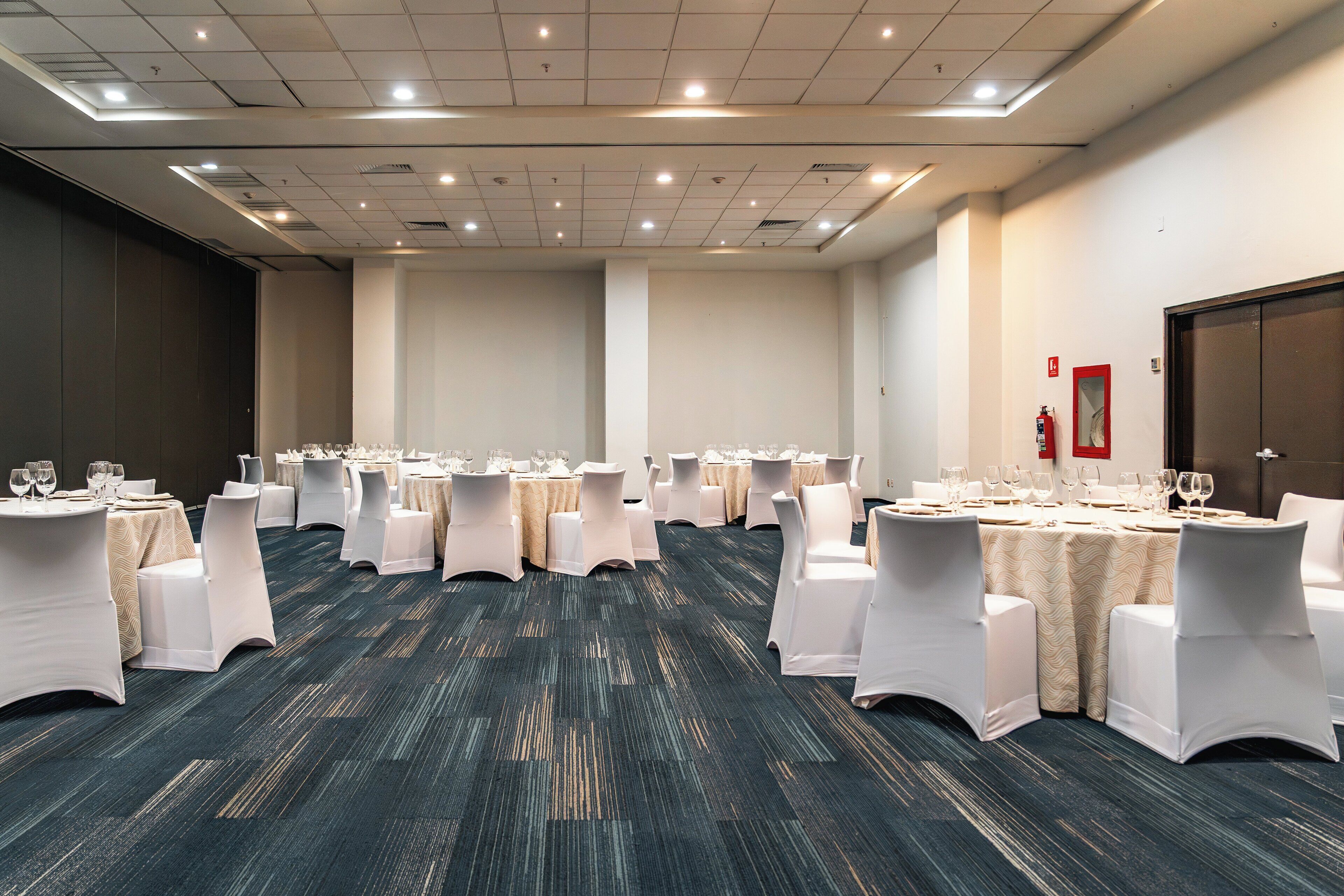 Photo - Holiday Inn Guadalajara Patria Universidad by IHG