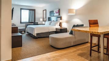 Habitación Premium, 1 cama King size | Edredón, caja de seguridad en la habitación y escritorio