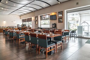 Restaurant - Holiday Inn Guadalajara Patria Universidad by IHG (Zapopan)