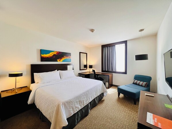 Down comforters, in-room safe, desk, laptop workspace