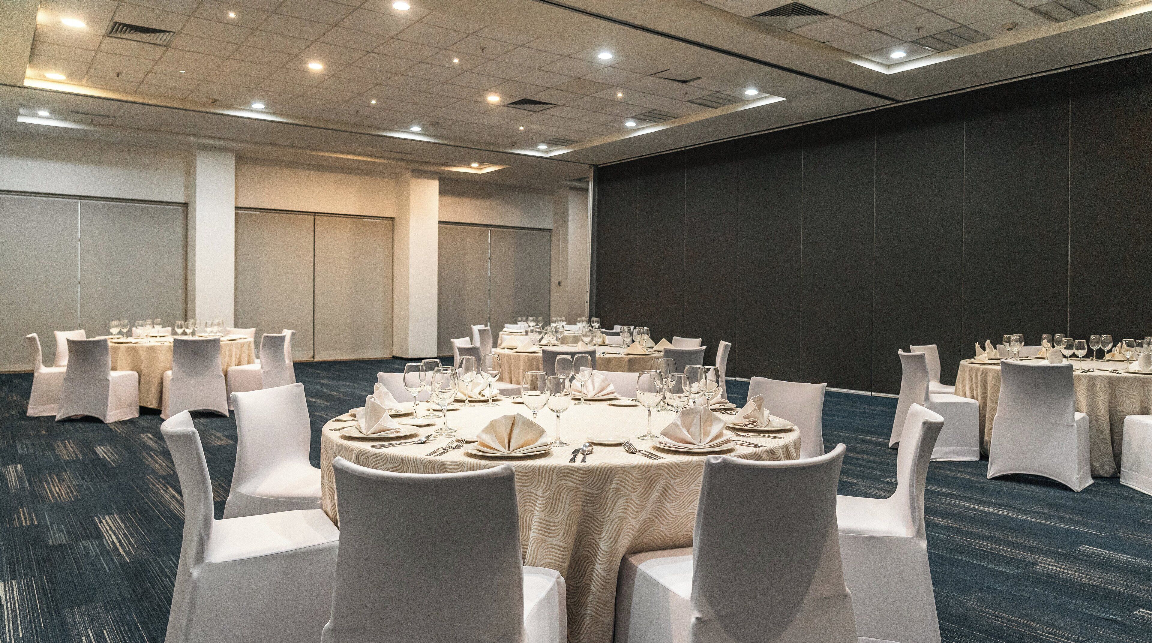 Photo - Holiday Inn Guadalajara Patria Universidad by IHG