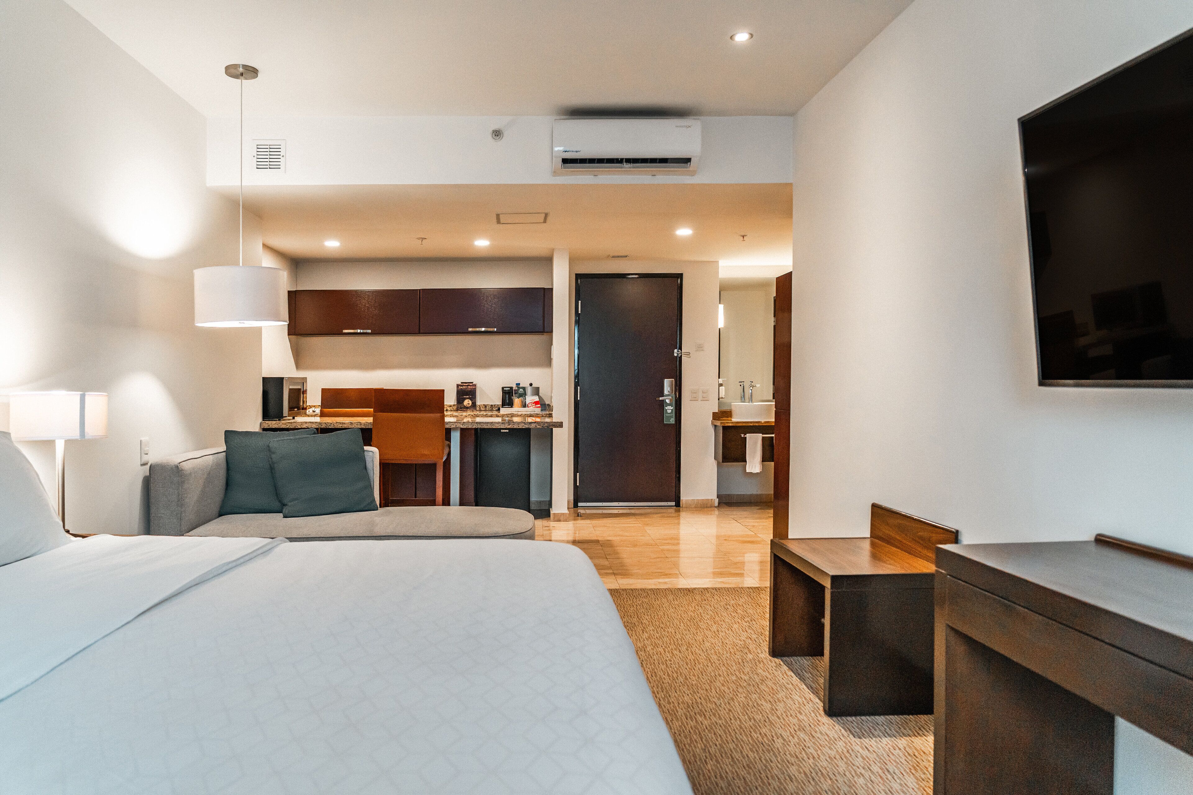 오리/거위털 이불, 객실 내 금고, 책상, 노트북 작업 공간