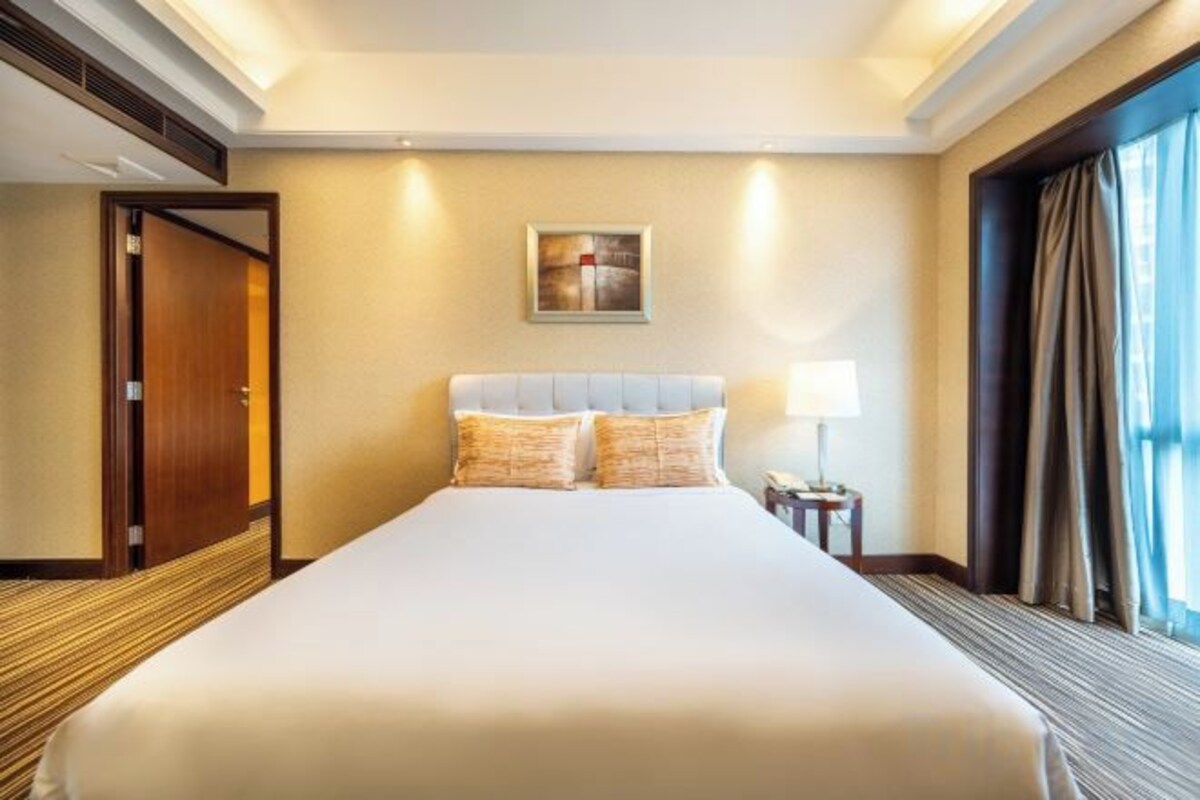 Minibar, in-room safe, desk, blackout drapes