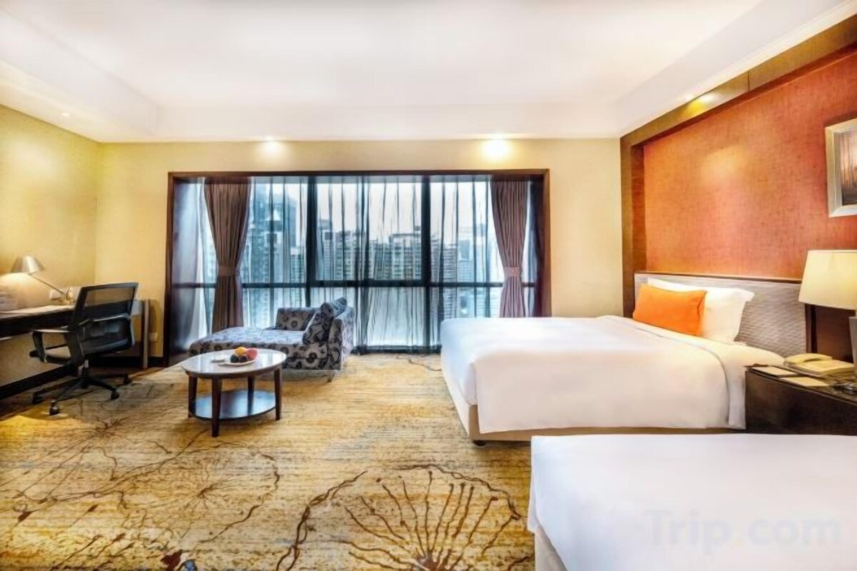 Minibar, in-room safe, desk, blackout drapes