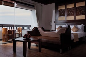 Arabian Sea View Room | 1 bedroom, premium bedding, pillowtop beds, minibar