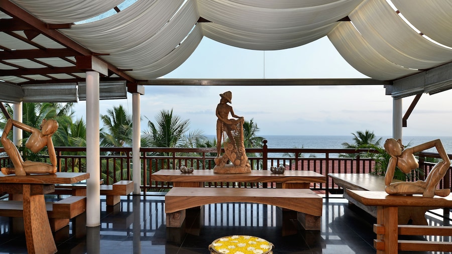 Gokulam Grand Turtle On The Beach