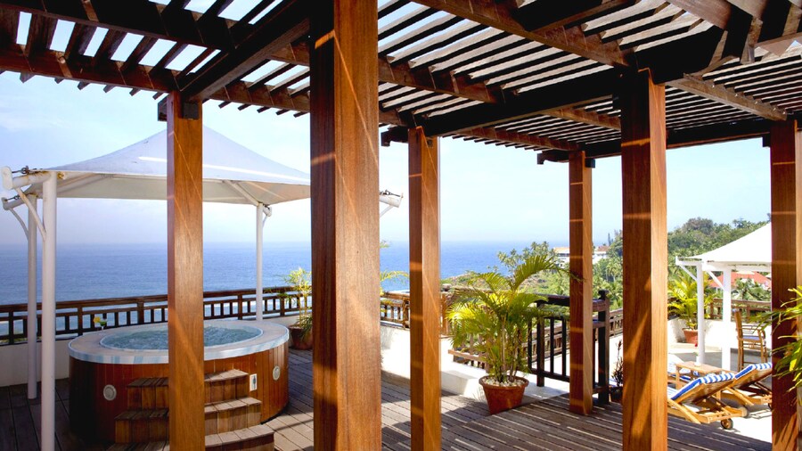 Gokulam Grand Turtle On The Beach