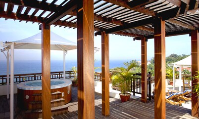 Gokulam Grand Turtle On The Beach