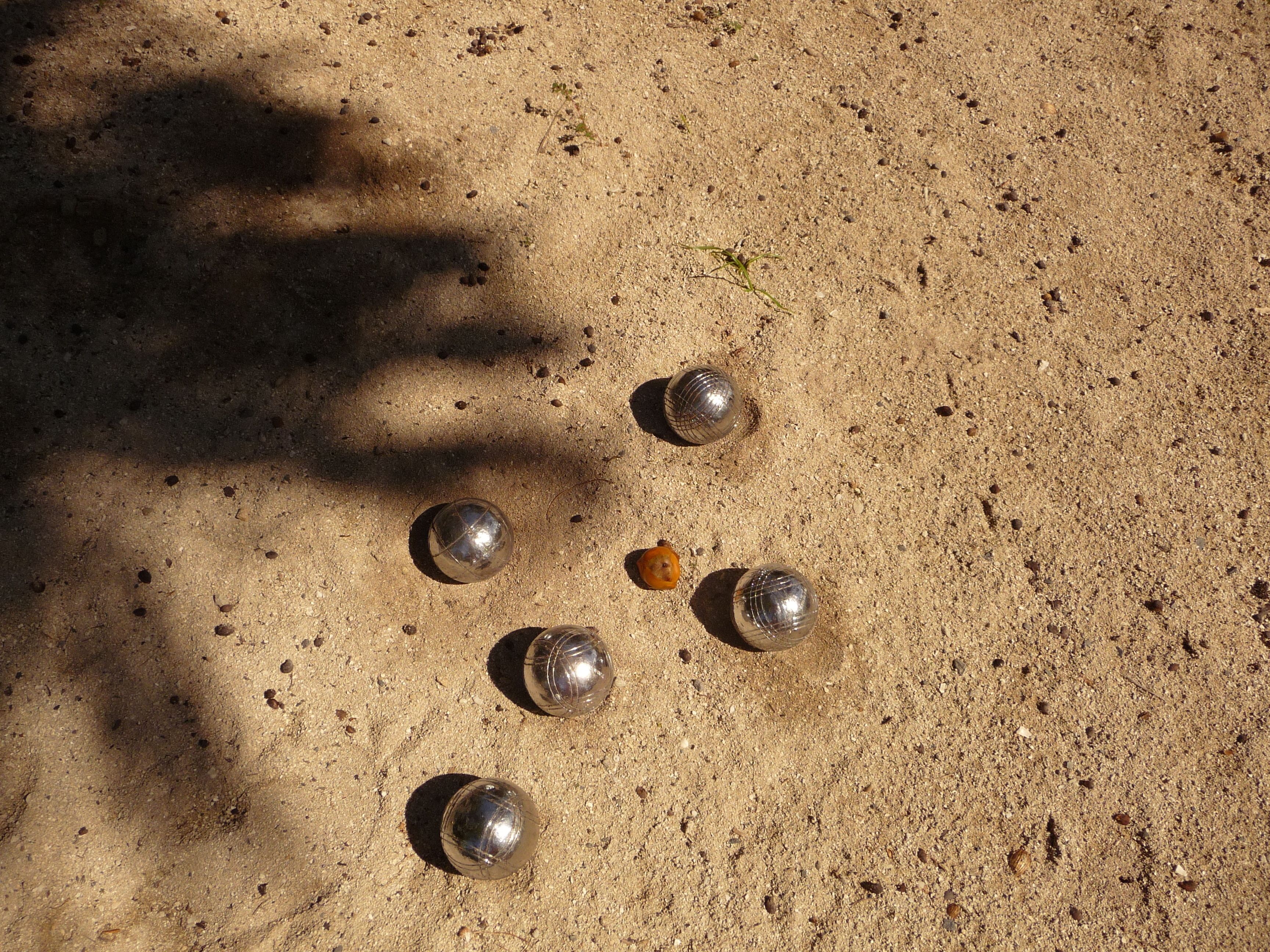on the beach, white sand, sun-loungers, beach towels