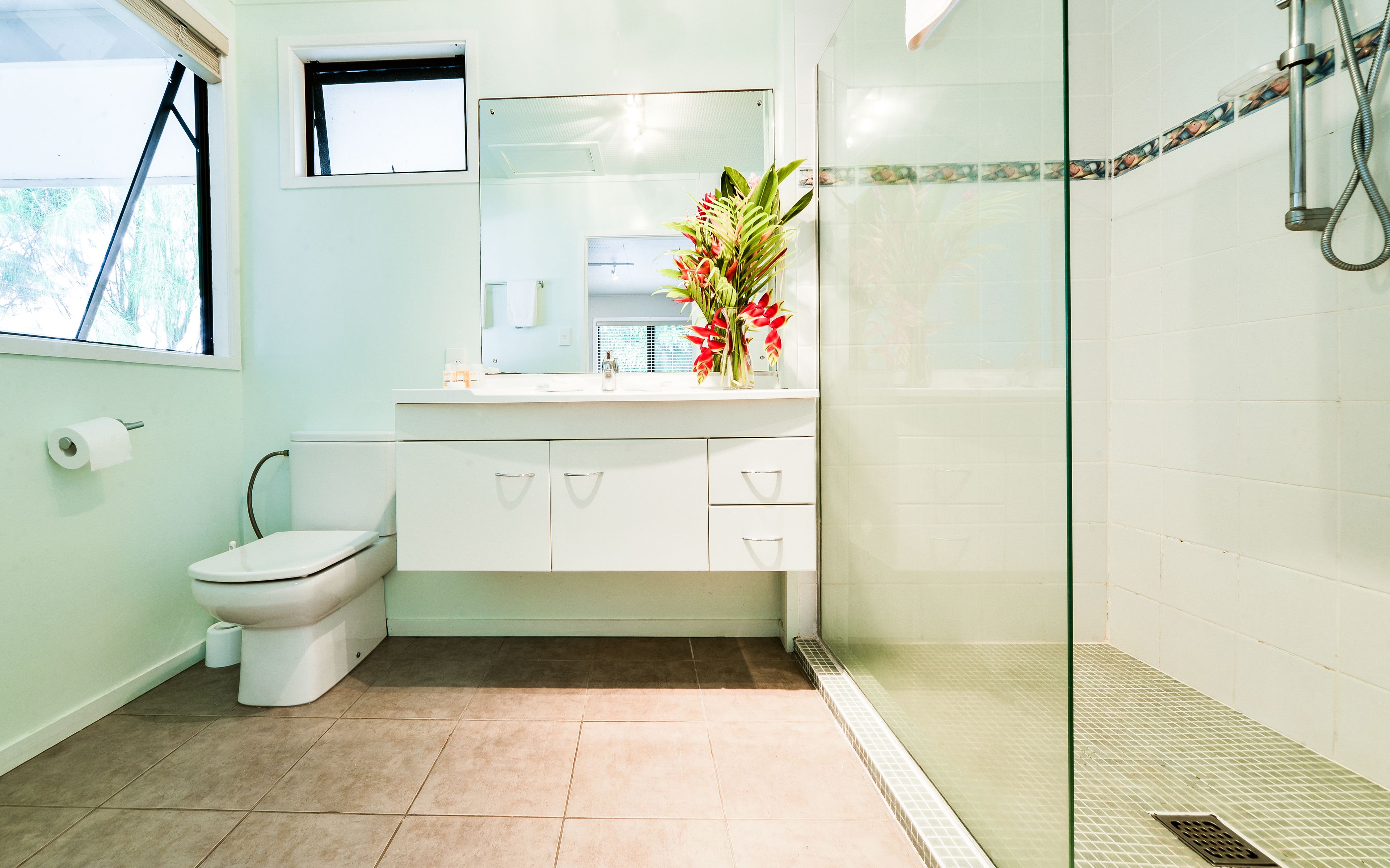 villa, 3 bedrooms, beachside | bathroom | shower, free toiletries, hair dryer, towels