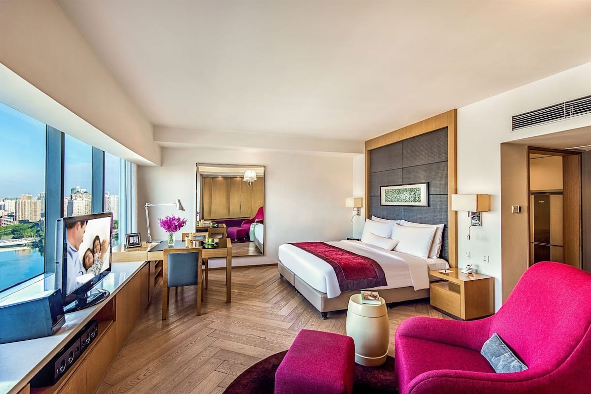 Ropa de cama de alta calidad, cubrecamas y colchones con pillow-top