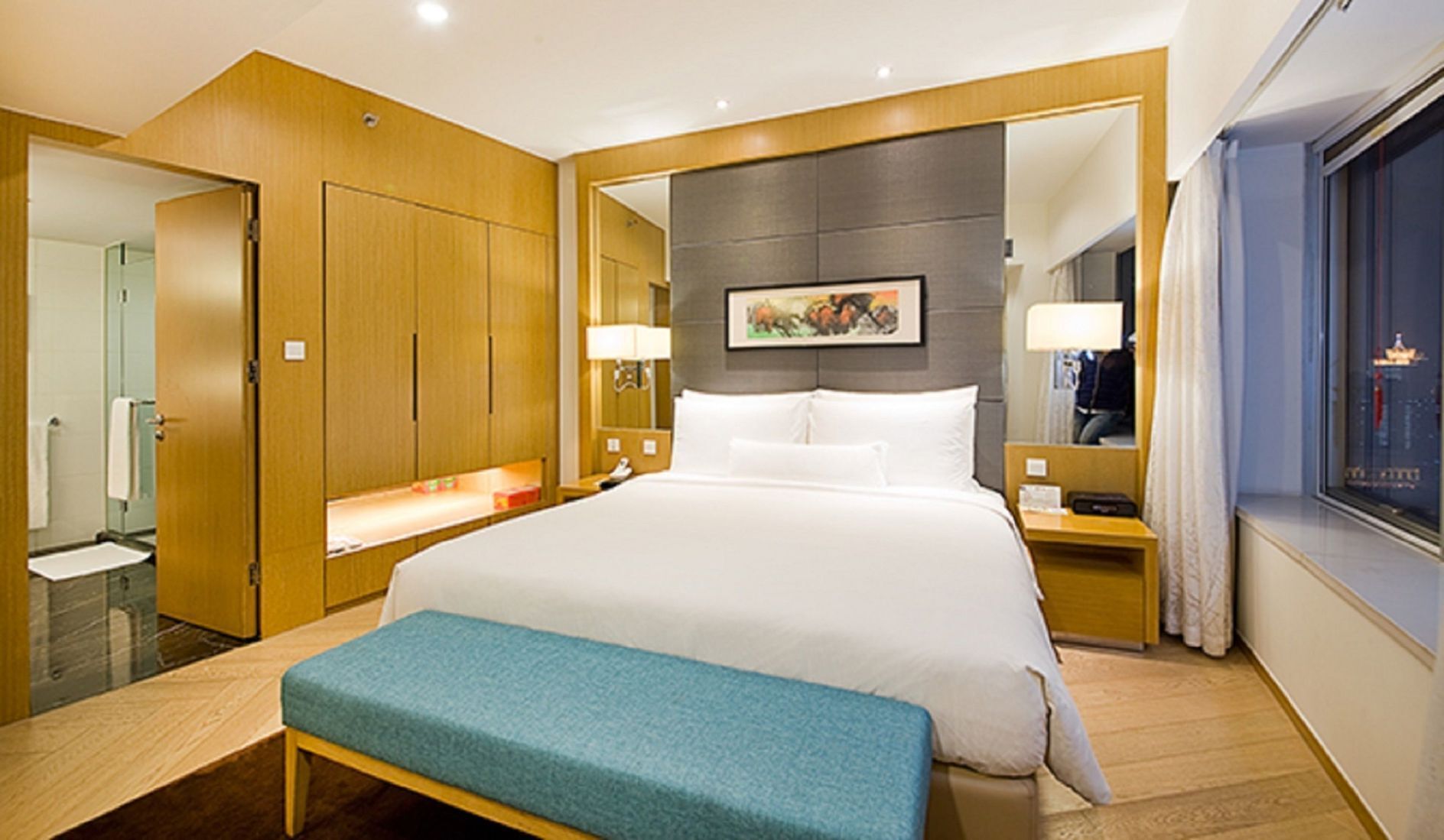 Premium bedding, down comforters, pillowtop beds, in-room safe