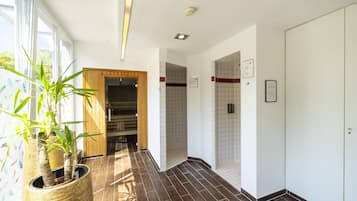 Sauna, baño de vapor y tratamientos faciales