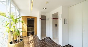 Sauna, steam room, facials
