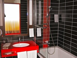 Gratis toalettartiklar, hårtork, handdukar och tvål