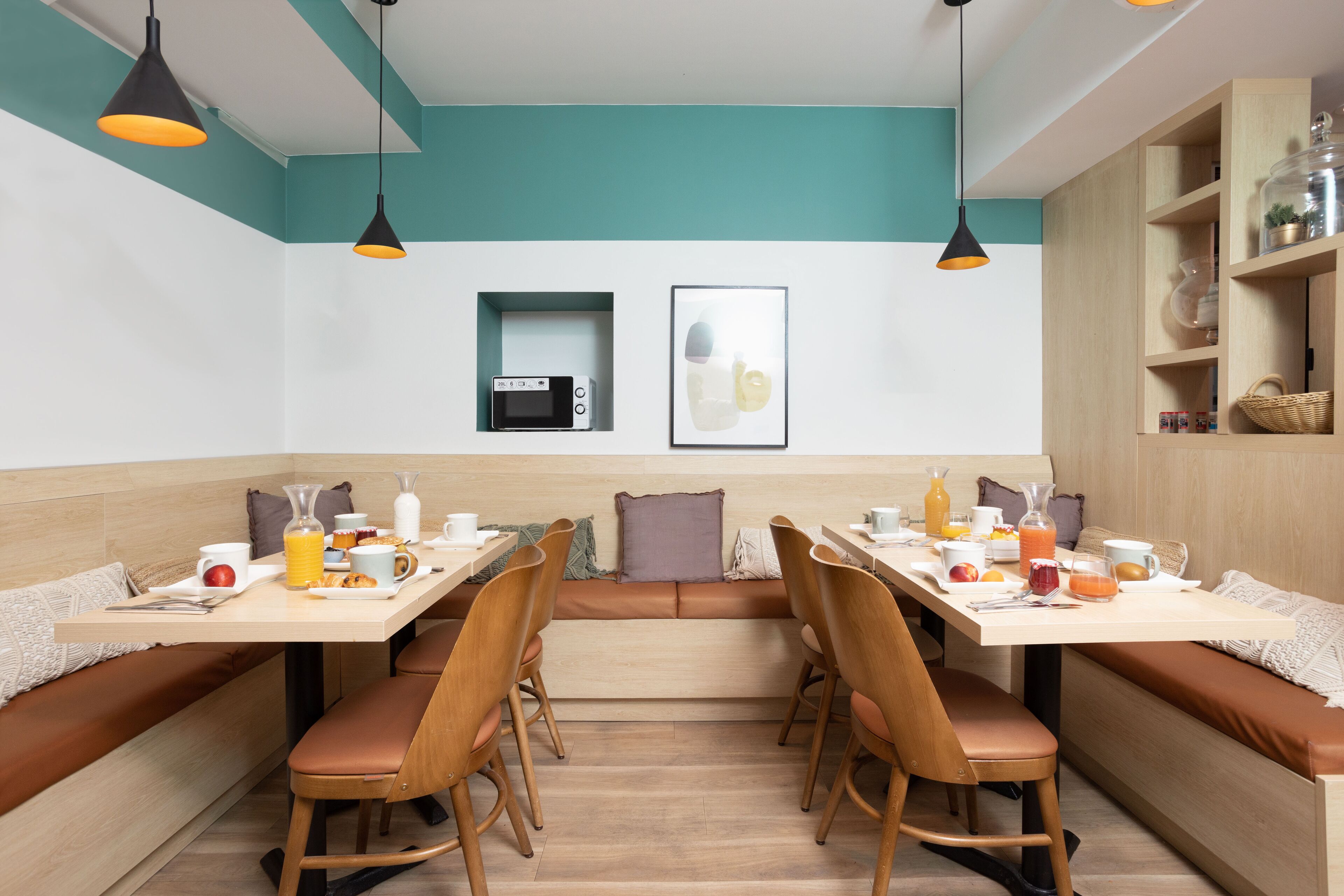 Colazione a buffet, servita tutte le mattine (13 EUR a persona) 